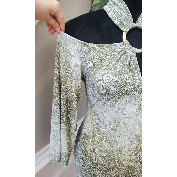 Michael Kors Women's Green Paisley Off the Shoulder Back Zip Top Blouse Size XS - Picture 3 of 11